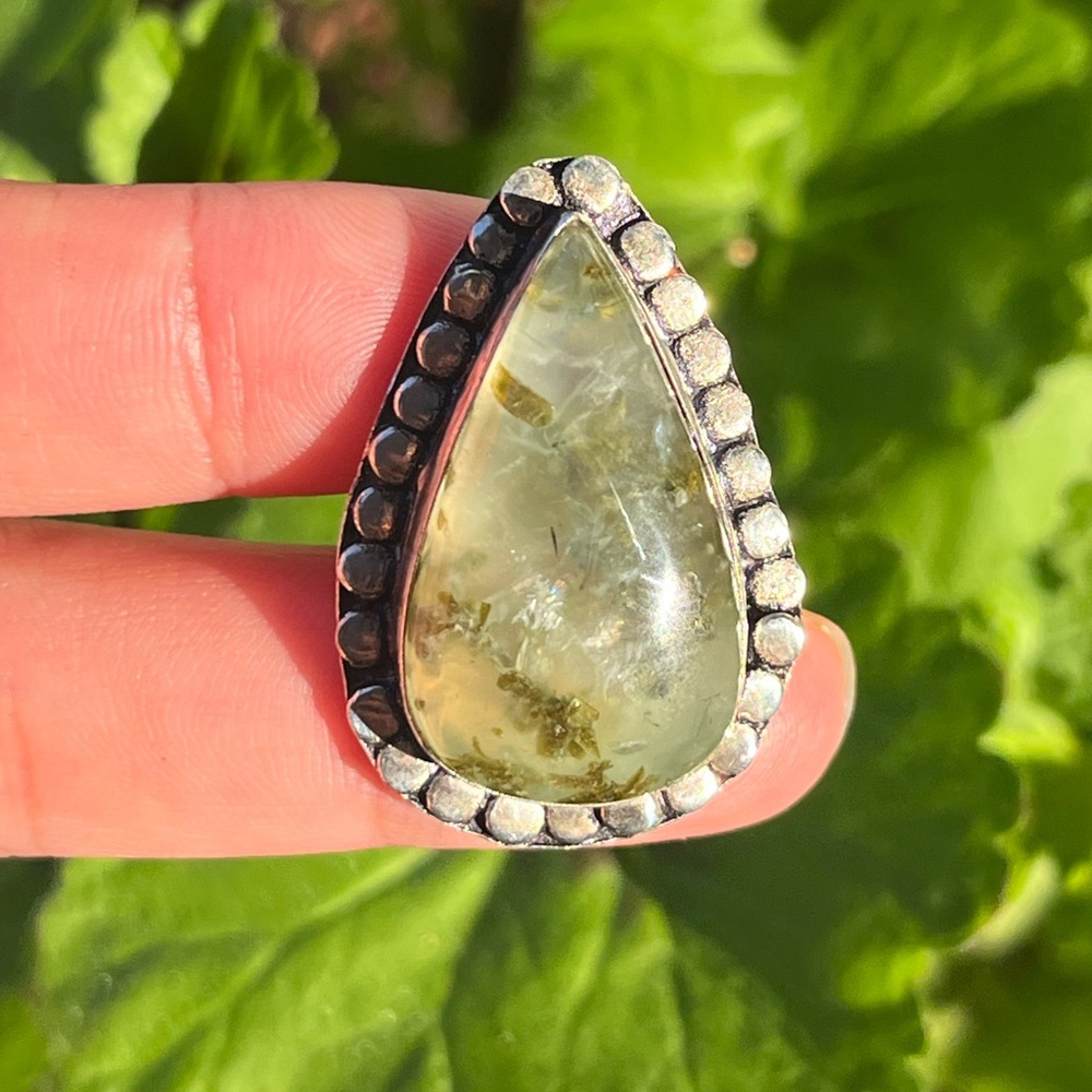 Size 7.75 925‎ silver plated prehnite ring